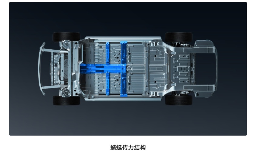 银河E8差点被卡车撞飞？网友：在抗造也不能这么造吧？