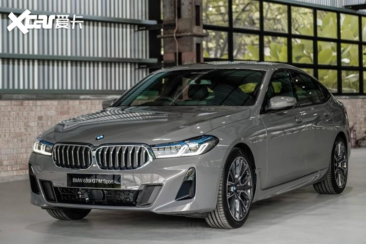 2升v8 fsi引擎,后改用兰博基尼盖拉多同款5.