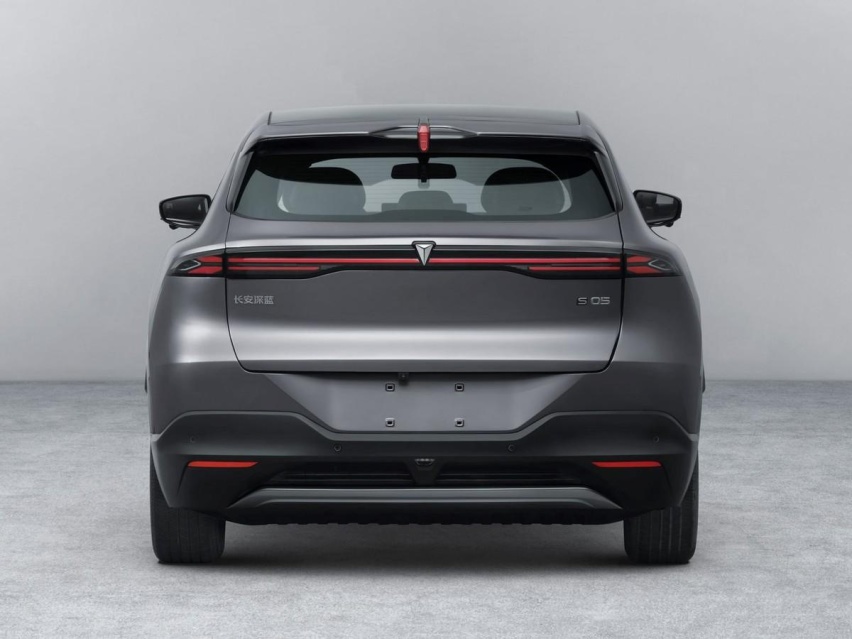 深蓝“爆料”全新SUV！颜值顶、空间大，深蓝S05价格有惊喜？