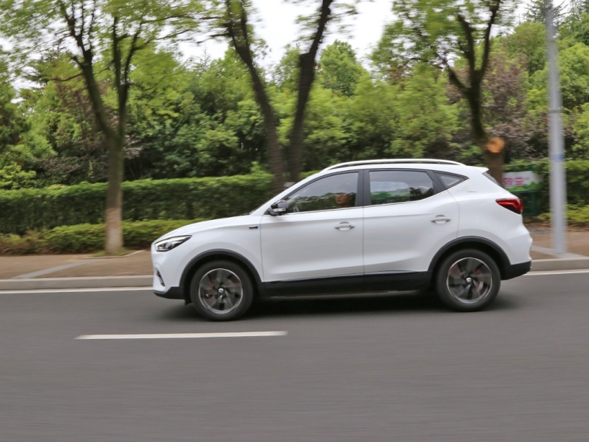 这台1.3T+6AT，带自动驾驶的10万级SUV实力如何？