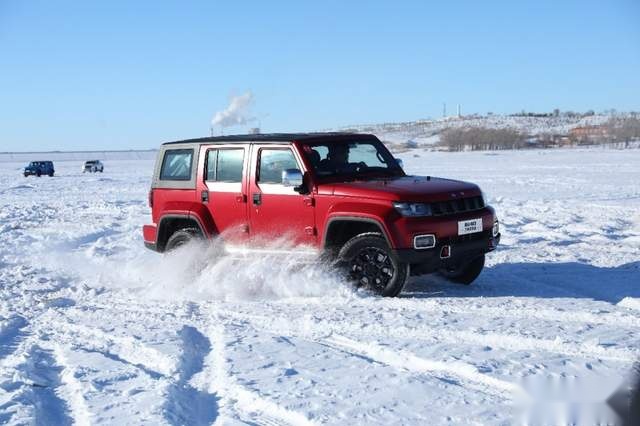 BJ40刀锋英雄版预售在即，20万级最强越野利器