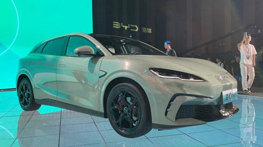 全新两厢纯电轿跑！比亚迪海豹06 GT正式上市，售13.68万元起
