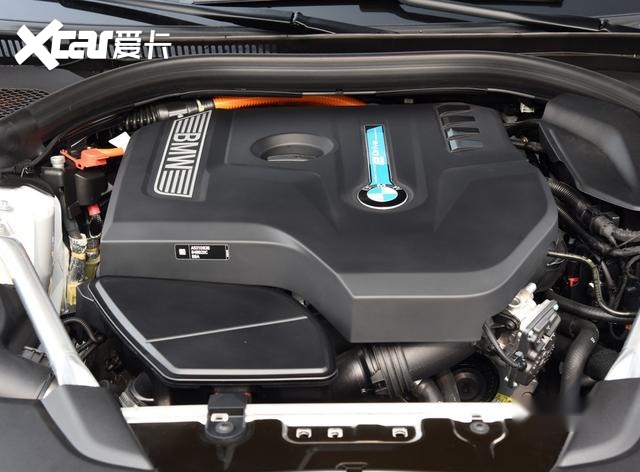 宝马5系新能源，车重2吨油耗1.6L，标配空气悬架+液晶钥匙