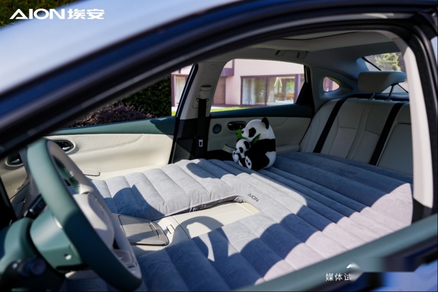 “全家幸福座驾”AION S MAX头号纯电家轿杭州上市