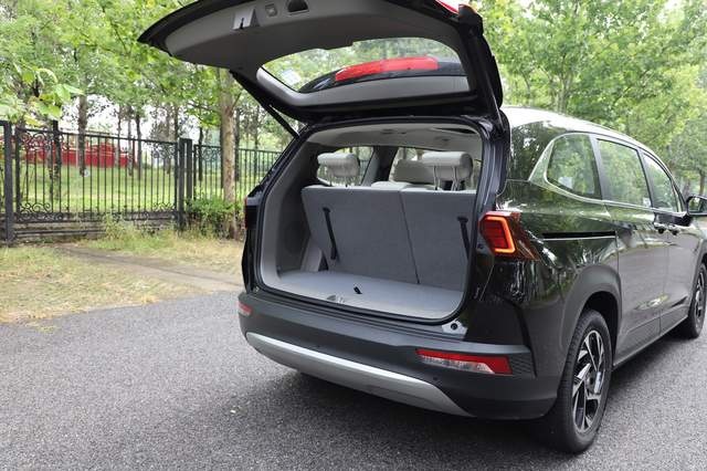 MPV“价格屠夫”，现代库斯途16.98万起售，值得入手吗？