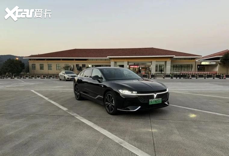 岚图追光PHEV与奥迪A6L，豪华行政轿车市场新王者将诞生！