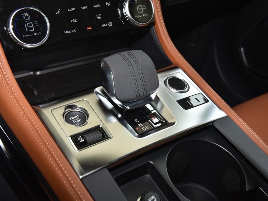 进口豪华SUV，从50.2万降到33万，全时四驱配8AT，比奥迪Q5强