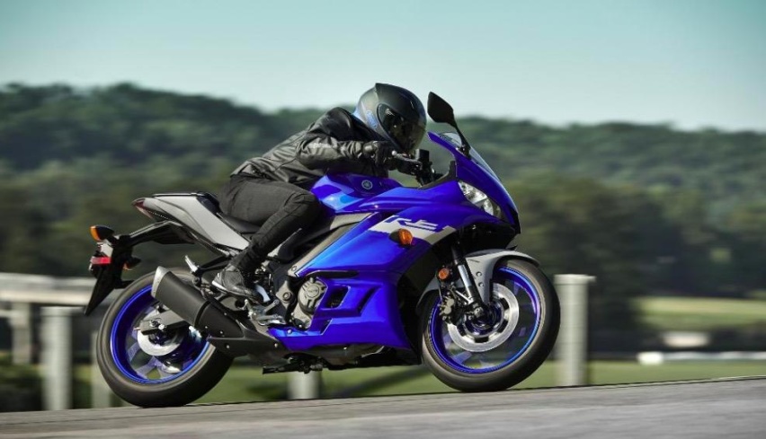 雅马哈YZF-R3，战斗十足，300CC排量中，性价比之王