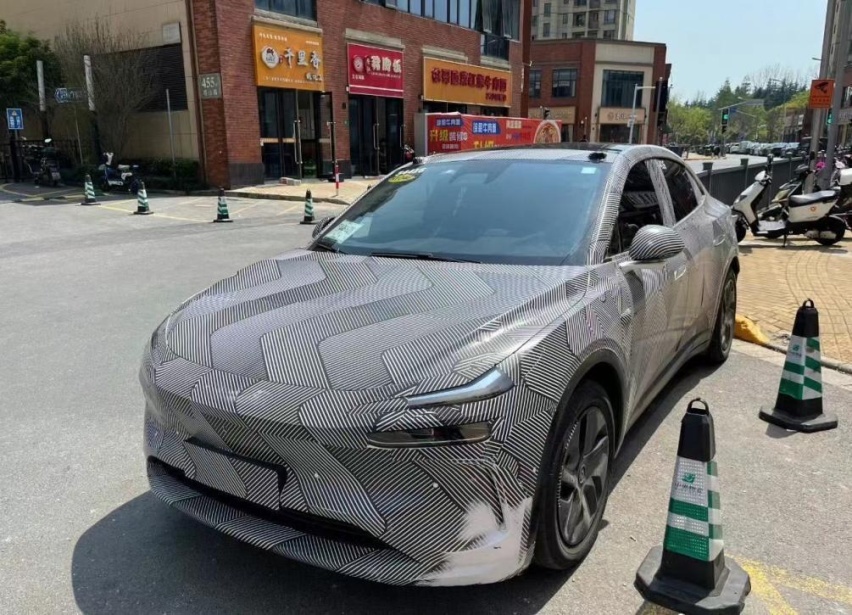简配版蔚来EC6？乐道L60正在路试，定位造型对标Model Y