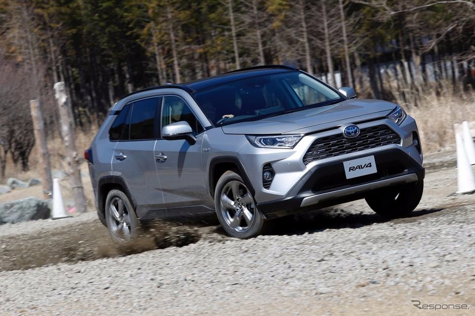 外媒评价说买到就赚到 丰田新一代RAV4全方位试驾体验