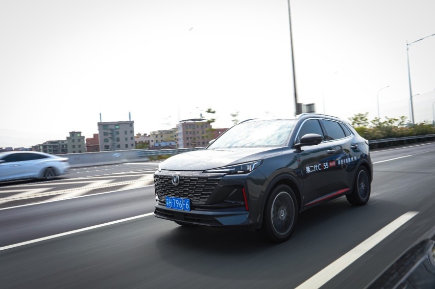 试驾第二代长安CS55 PLUS：10万级SUV市场价值之选