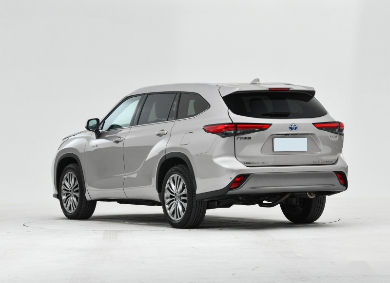丰田THS加持的7座中型SUV 价格却完全不同 传祺GS8对比汉兰达