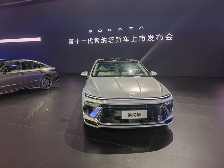 设计风格大改，13.98万元起，第十一代索纳塔这次有多卷？