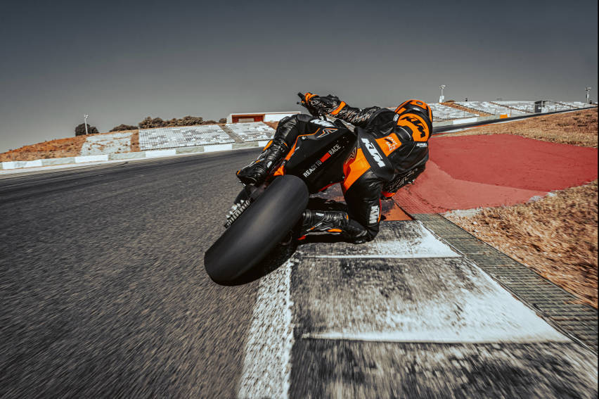 野兽入侵，注意！2023 KTM 1290 SUPER DUKE RR