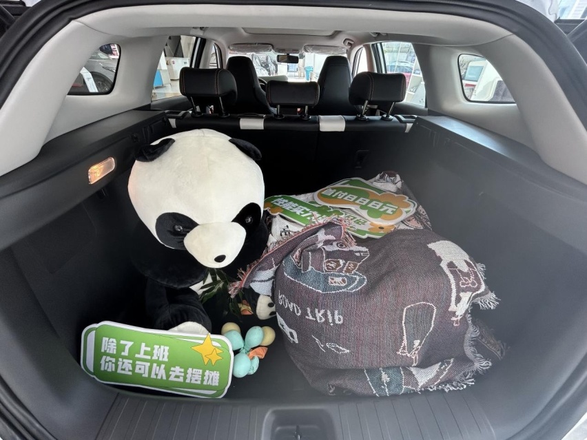 探店｜东风风神奕炫GS马赫版，不到10万元，年轻人后备箱创业神车