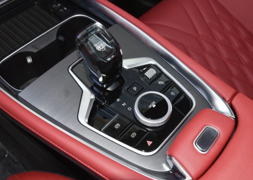 2023款瑞虎7 Plus冠军版，增Carplay，1.6T铝合金引擎