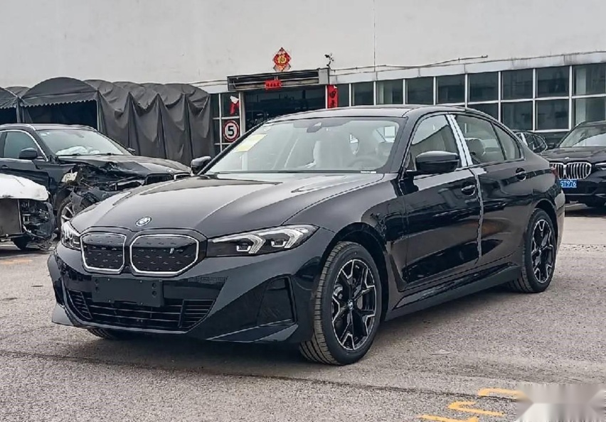 配置升级 宝马i3 eDrive40L实车曝光 续航592km