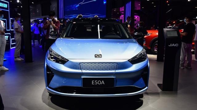 起步价相差1万，买思皓E50A还是秦PLUS EV？