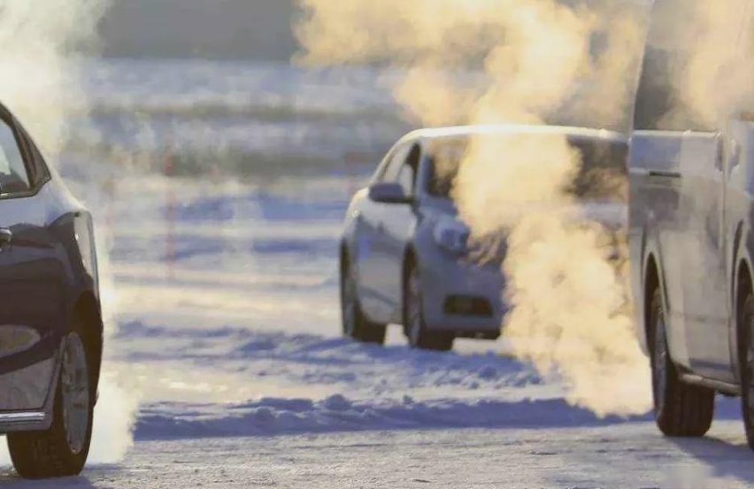 冬天气温多少度需要热车？老司机给出解释，不注意还会毁车？