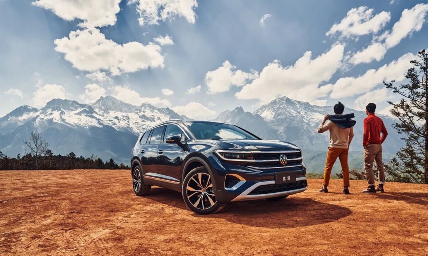 30万买宝马X7一样大的SUV！这车坐得舒服还跑得稳