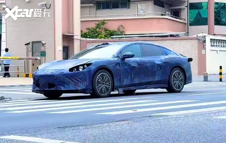方程豹首款轿车“镁”曝光!纵置DMO+电四驱,或20万起售