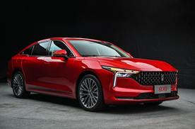 新年有好车！2021看《奔跑吧》天团专属座驾奔腾B70