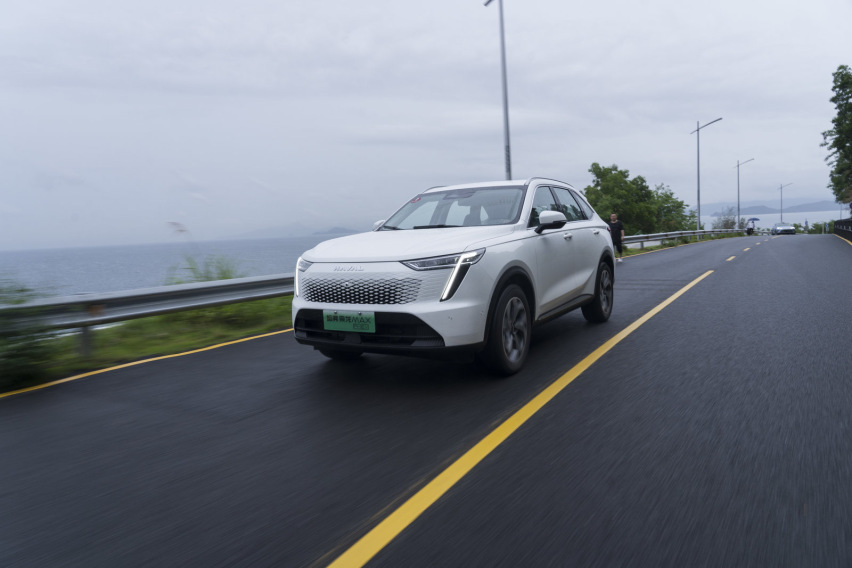 15万级插混四驱SUV？花单电机的价格享受双电机+四驱双倍快乐！