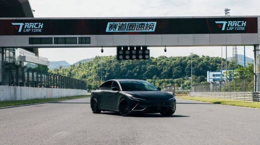 【e汽车】智己CEO刘涛：把“驾控”打造成智己最长的长板