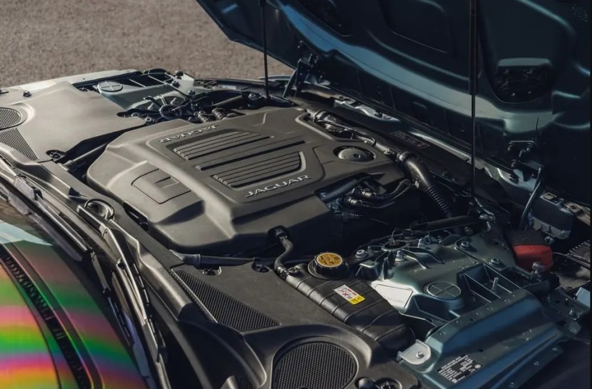 纯正英伦跑车，捷豹F-Type R75敞篷版美图发布，还有5.0升V8