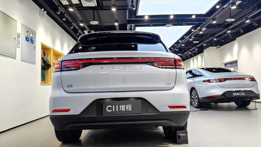 售价14.98万元起 探店实拍零跑C11增程版 纯电续航285km同级