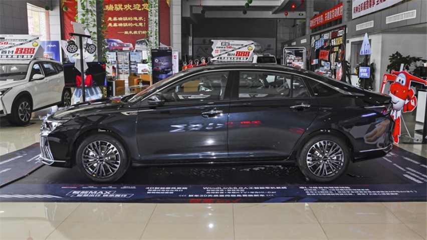 奕炫MAX：10万元买“辣爸车”，还是加一点上“概念车”