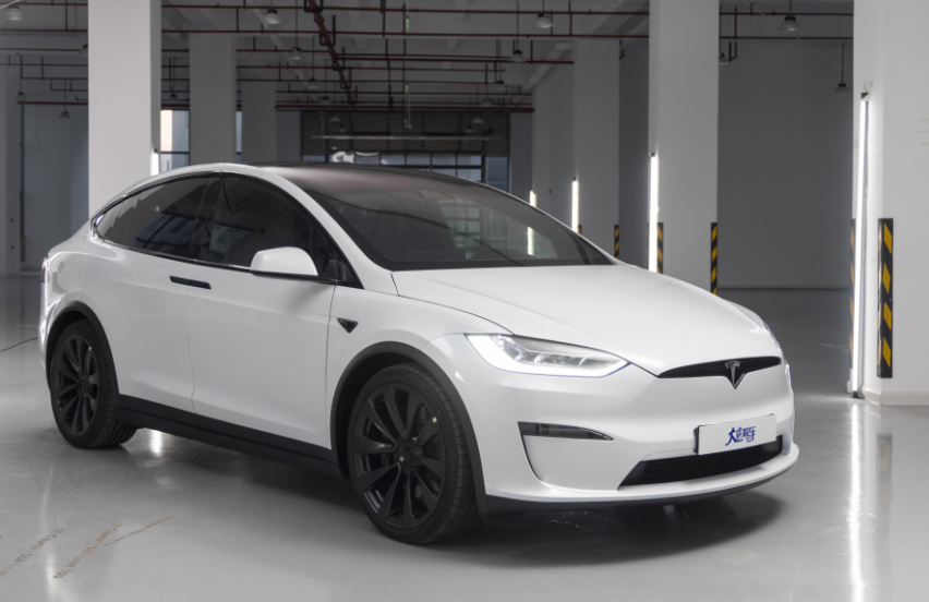 特斯拉Model X Plaid版首秀