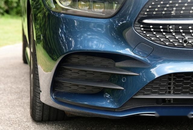 纯进口的奔驰，全系涡轮，轴距超2米7油耗5.7L，降至18万