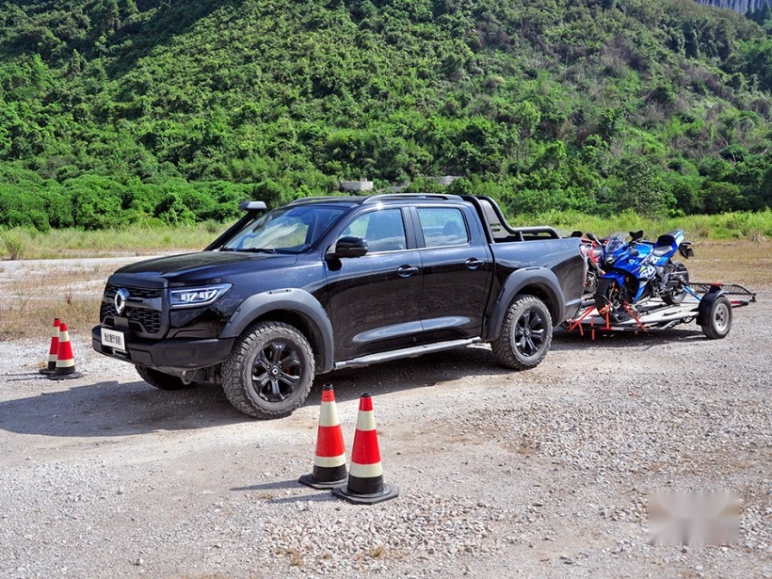 合法拖挂更大的房车，试驾长城越野炮拖挂版