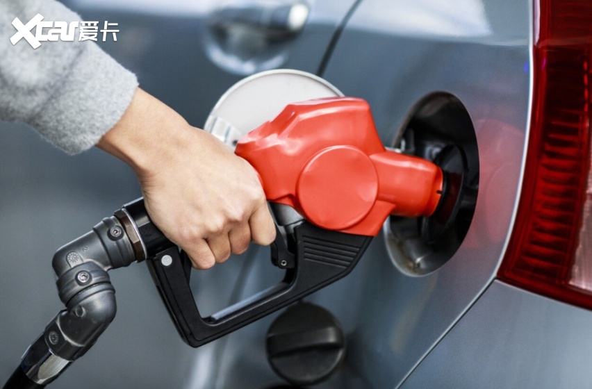 燃油车全面降价，现在抄底真的合适吗？