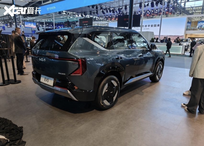 起亚走量的新能源车型来了!首款国产纯电车ev5上市,售14.98万起