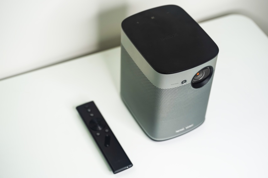 极米Play X评测：便携体积+专业画质=居家出游神器