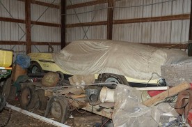 废弃谷仓尘封46年的经典肌肉车，1971年福特野马Boss 351