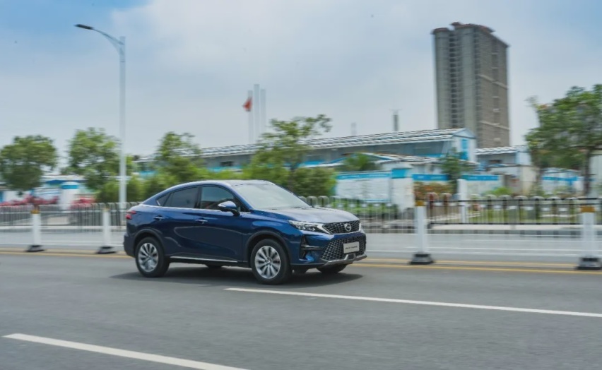 颜值、配置都有了，预算有限又想买轿跑SUV，看看这款