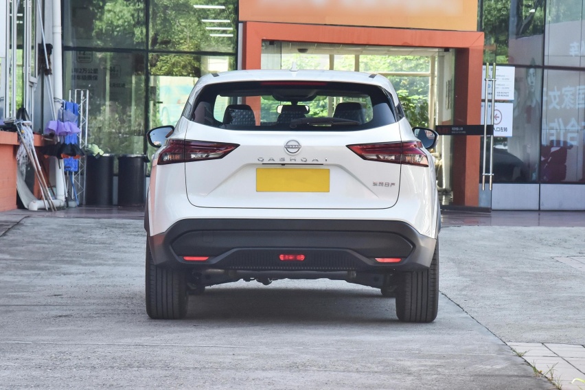 日产新SUV“旗开得胜”，内外全面升级，配奔驰发动机，13.99万起