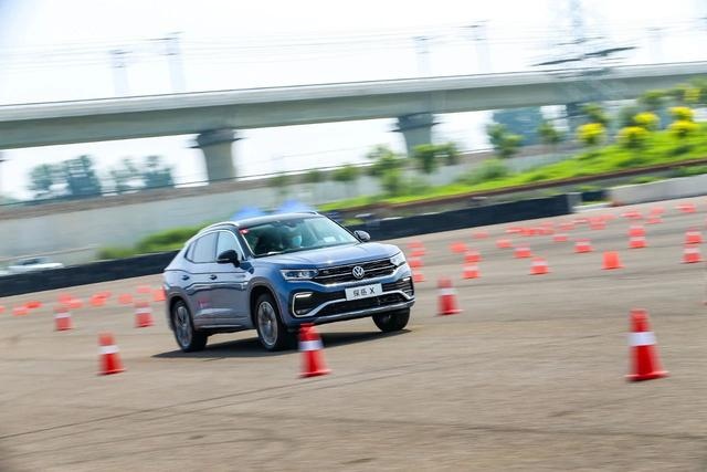 既然叫我轿跑SUV，那就露两手给你看看｜一汽-大众探岳X