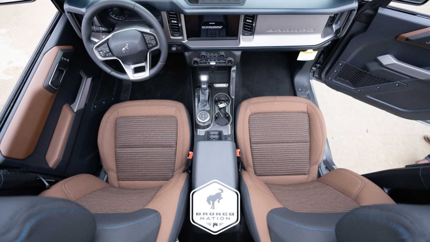 ford-bronco-roast-cloth-interior-seats-and-dash.jpg