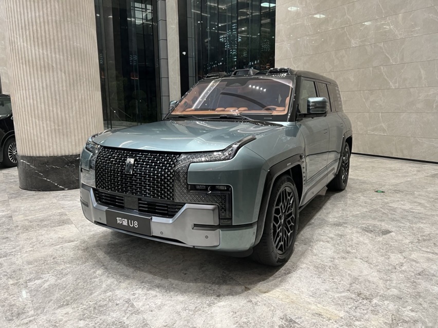 比亚迪仰望U8凭什么值109.8万？