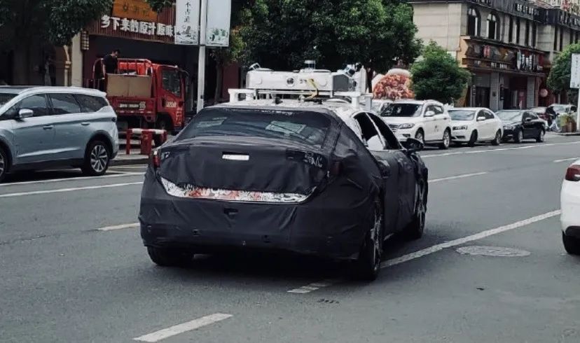 领克08来了，造型媲美Panamera，续航700公里？