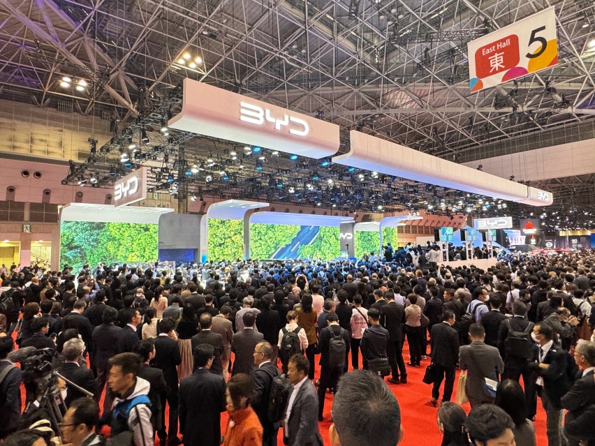 腾势D9、仰望U8，比亚迪高端出击东京车展打造中国汽车出海新名片