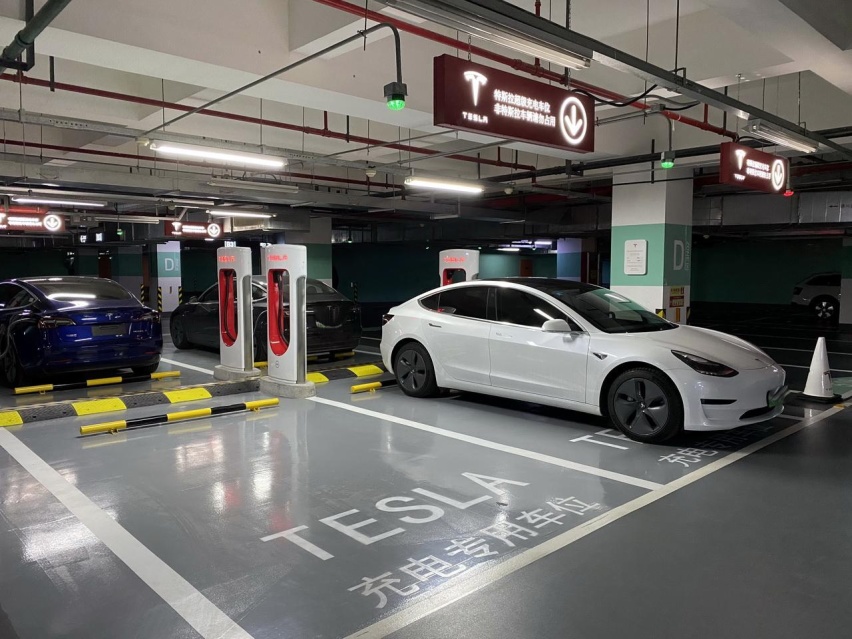 Model 3车主有多会玩？抢鲜体验特斯拉上海最新超充站