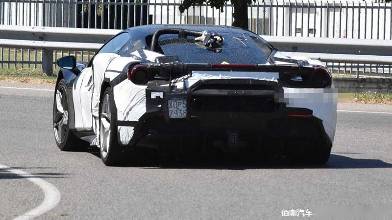 ferrari-v6-hybrid-test-mule-spy-photo (4).jpg