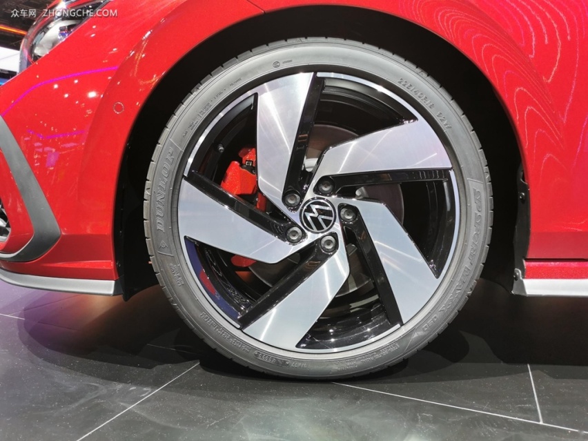 对门级小钢炮的对战 高尔夫GTI VS 领克02Hatchback