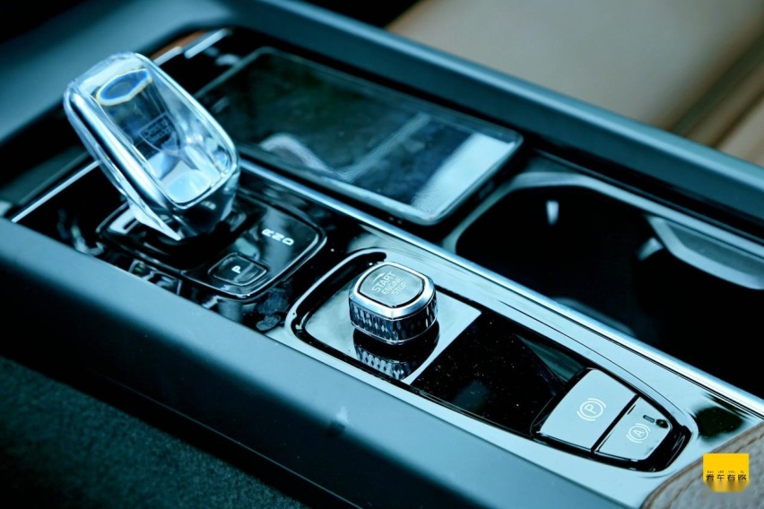试驾沃尔沃XC60 B5版，全时智能四驱+48V轻混系统