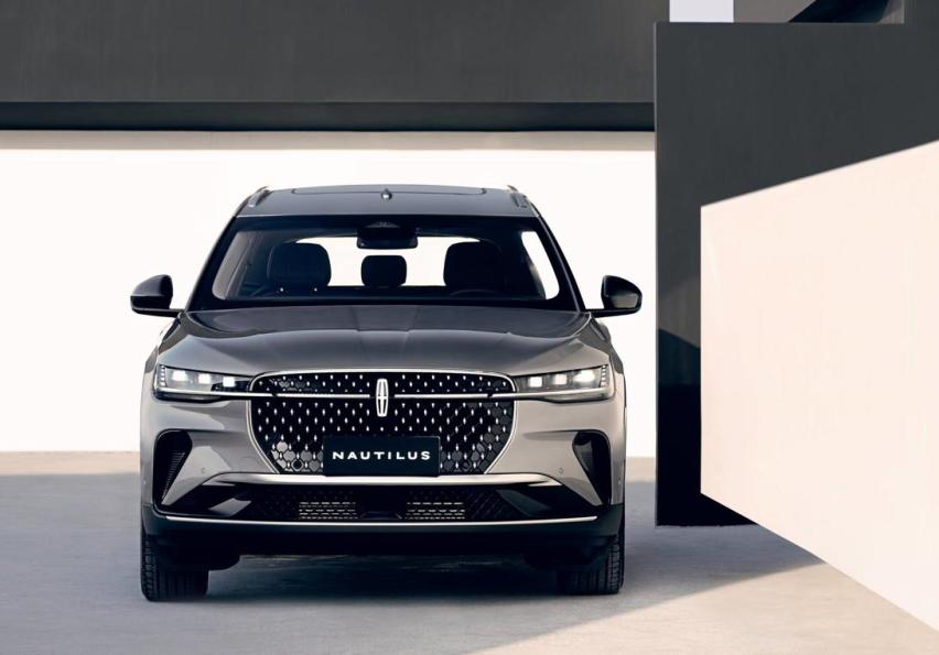 不惑之年咬牙入手一辆豪华中型SUV，Q5L还是航海家？